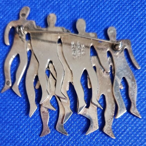 VINTAGE SIGNED TC-125 MEXICO 925 SILVER GROUP OF MEN BROOCH. - Picture 2 of 7